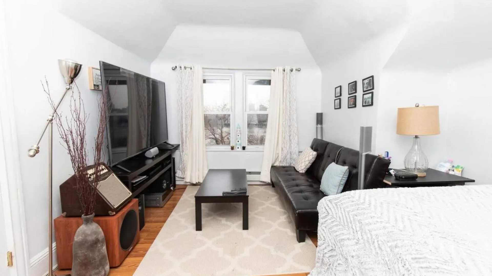 Skyline 3 Bedroom 20Mins To T-Square #3 contacts